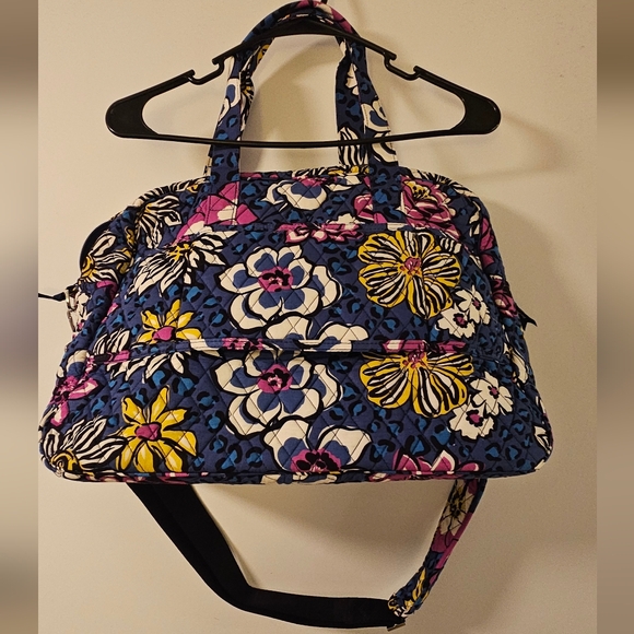 Vera Bradley Handbags - NWOT! Vera Bradley African Violet Medium Traveler Bag